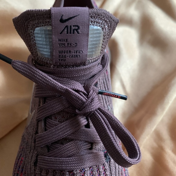 Nike Air Max. Like new, worn only a few times. - Picture 4 of 9